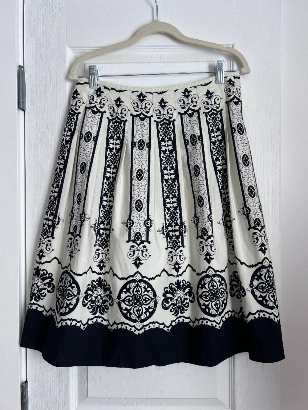 VINTAGE Nine & Co. by Nine West Black Cream Sequin Pleated Damask Midi Skirt 8